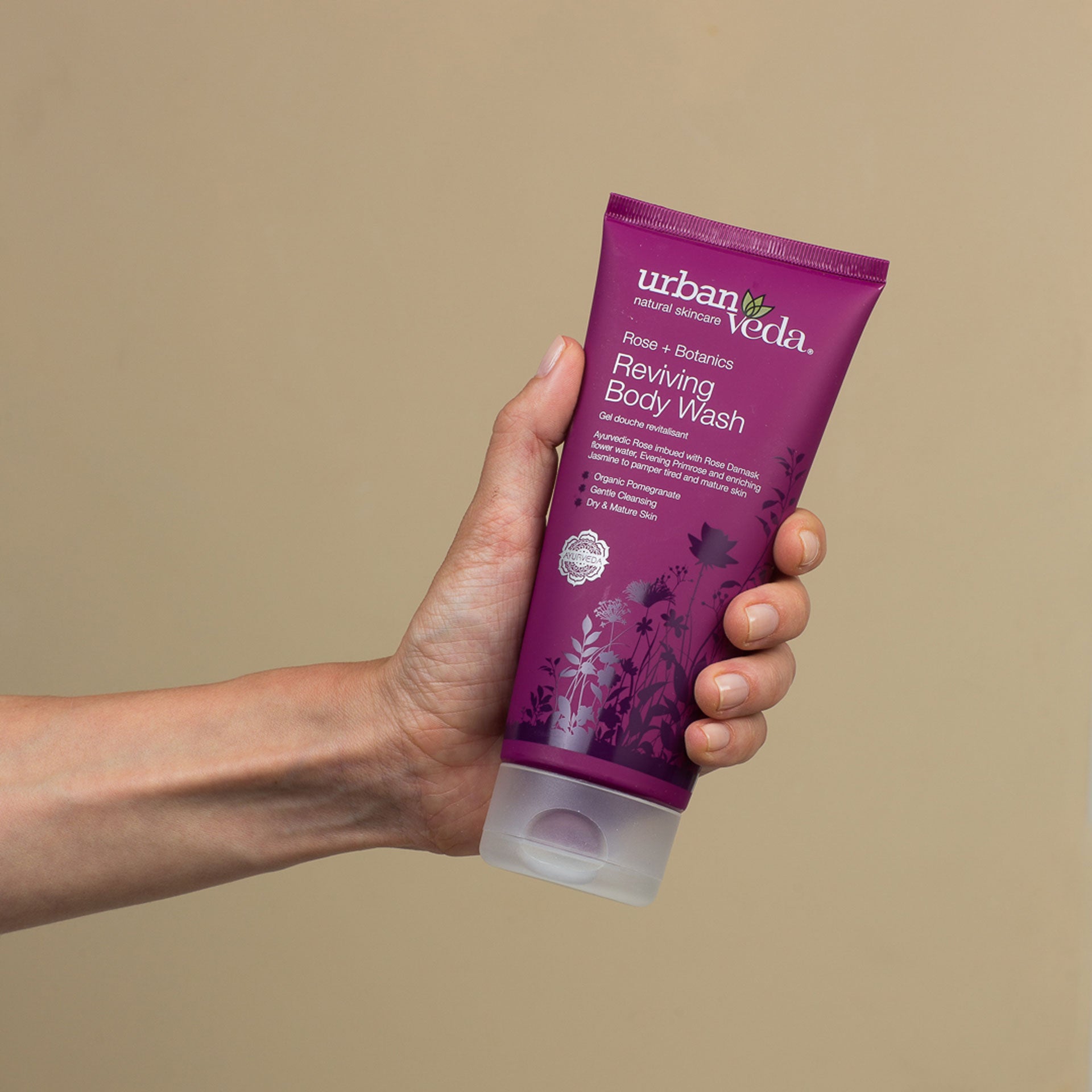 best body wash for dry skin - urban veda